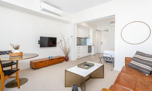 Studio Apartment image
