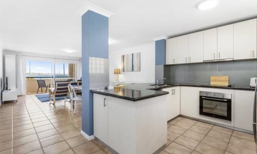 3 Bedroom 1st Floor Ocean View Apartment image